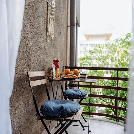 Petite Maison Sur Le Boulevard Bucharest Exterior photo